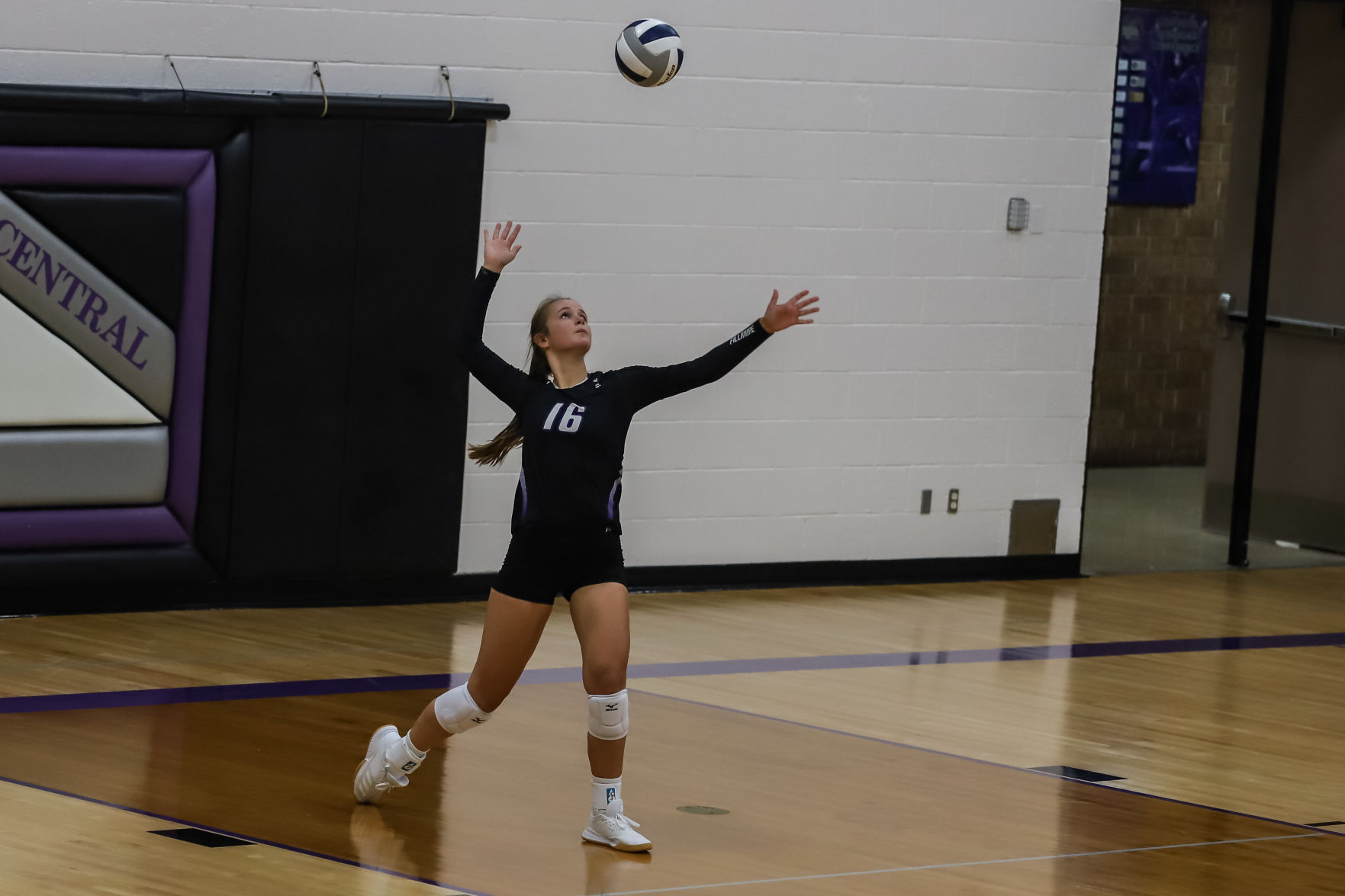 Heartland VB vs Fillmore Central (42).JPG